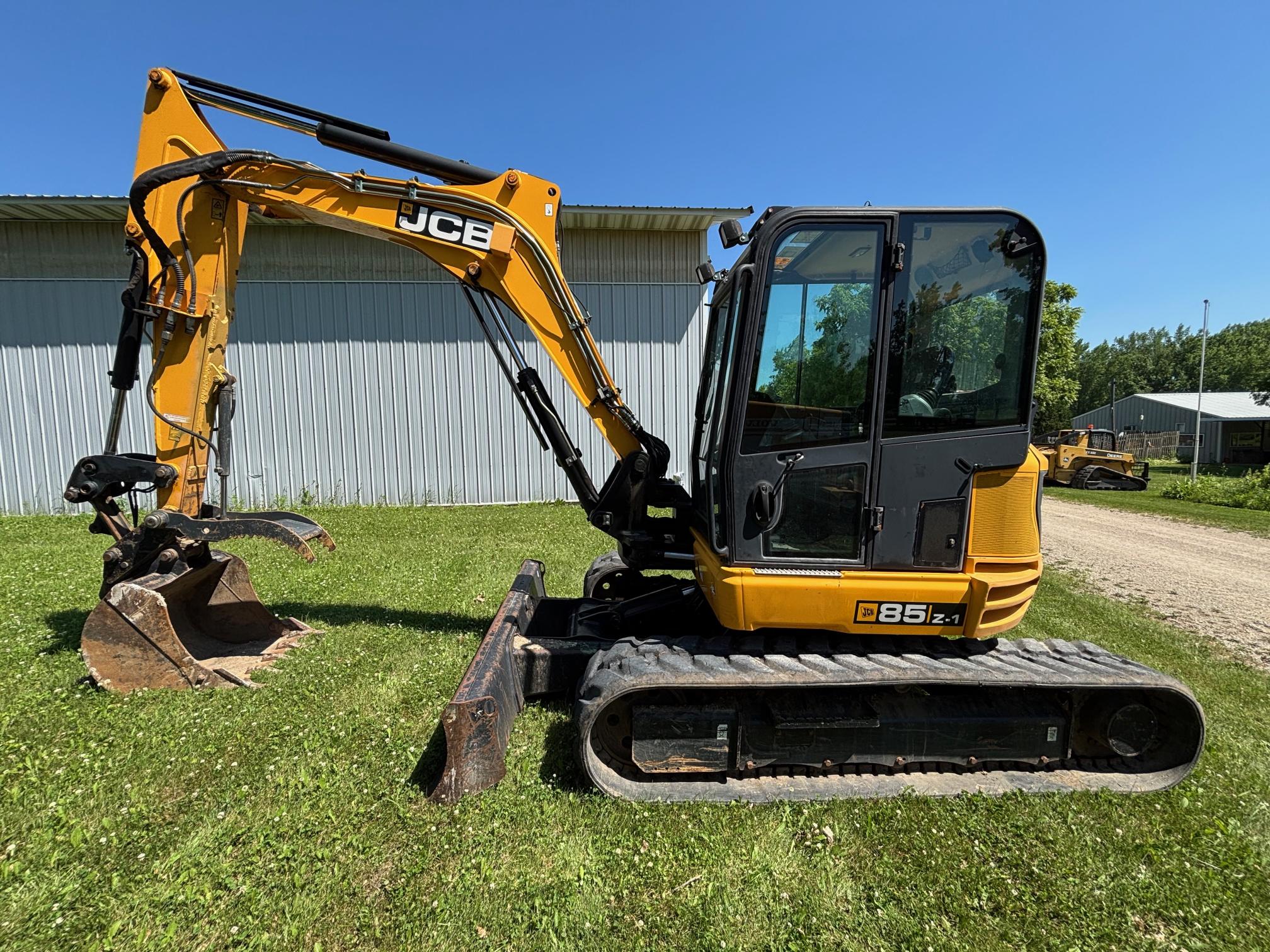 2014 JCB 85Z-1 - Image 3